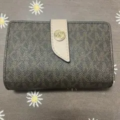 MICHAEL KORS ブラウン 二つ折り財布‼️