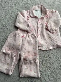 ハローキティ　花柄　フリル付き　パジャマ