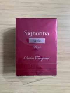シニョリーナ リベレ オーデパルファム　香水　新品