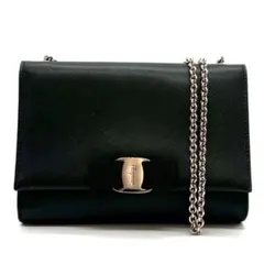 Salvatore Ferragamo フェラガモ ヴァラ ショルダーバッグ