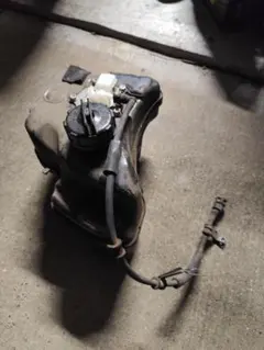 日産サニー310燃料タンク一式 - メルカリ