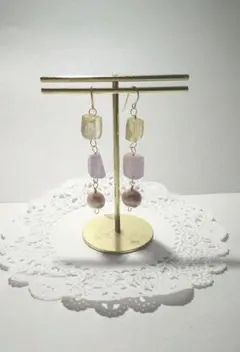 淡水パールと天然石の14kgfピアス