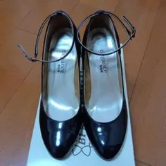 極美品　elegance 卑弥呼　黒 エナメル ハイヒール 23cm