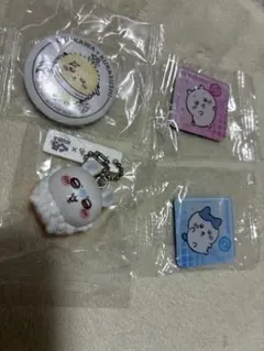 ちいかわ　くら寿司　モモンガ　ハチワレ　マグネット　缶バッジ　フィギュア
