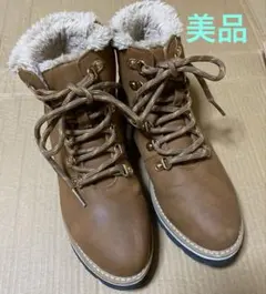 ブラウンファー付きレースアップブーツ