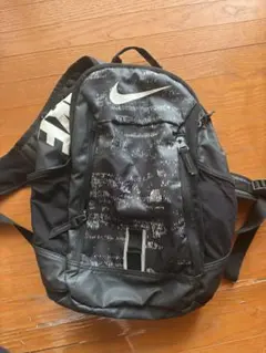 Nike グラフィックデザイン リュック