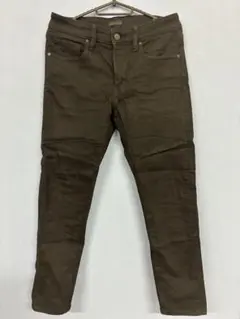 UNIQLO スキニーパンツ　ブラック