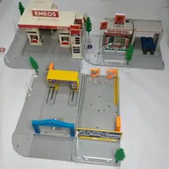 トミカタウン シェル プラロード オートガソリンスタンドセット（昭和