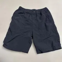 ユニクロ　黒　ブラック 半ズボン ハーフパンツ　ポケット付き　ナイロン　140