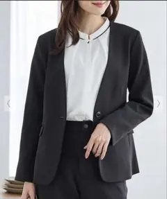 ①グラシア　ノーカラージャケット黒　新品未使用品