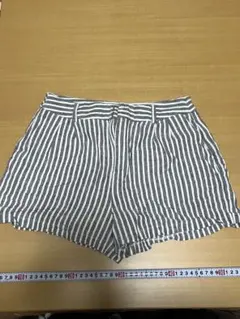 ストライプ ハーフパンツ グレーと白