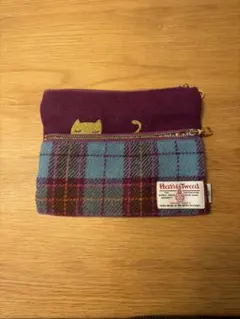 Harris Tweed ✖︎ツモリチサトコラボ猫刺繍ポーチのサムネイル