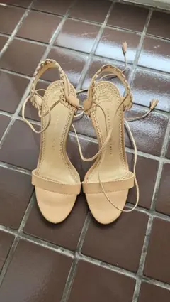 Charlotte Olympia ベージュ ハイヒール サンダルのサムネイル