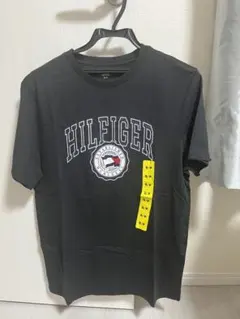 TOMMY HILFIGER ブラック Tシャツ S/P 新品