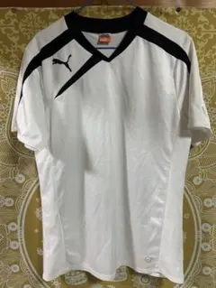 PUMA ホワイト Vネック Tシャツ M スポーツウェア