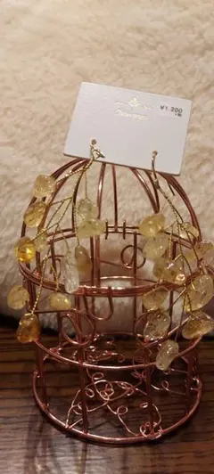 ✨ストーンのお洒落なツリー型ピアス✨