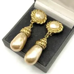 Item thumbnail for item 8192b015-cbfd-4f01-adbe-36c3bf7fbb57