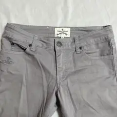 ヴィヴィアンウエストウッドアングロマニア　スキニーパンツ　オーブ刺繍　グレー