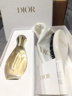 Dior プラチナ会員バースデーギフト　ヘアミストとブラシのセット