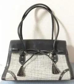 Item thumbnail for item 6a270ac7-037d-4c20-b996-1811140562b1