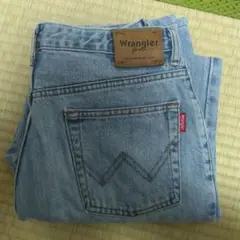 Wrangler ライトブルーストレートデニム