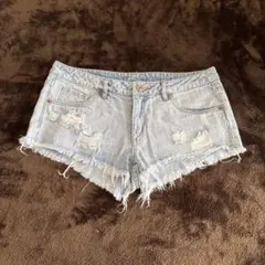 H&M ダメージデニムショートパンツ