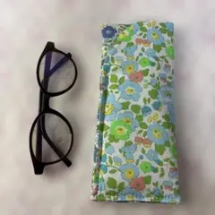 メガネケース　リバティ生地