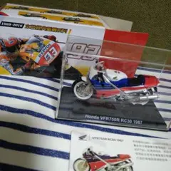 ◆ホンダ◆VFR750R RC30◆バイクミニチュア◆のサムネイル