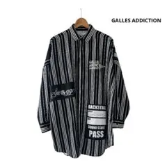 GALLES ADDICTION シャツ　ストライプ　刺繍　ロゴ　モノトーンのサムネイル