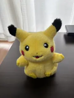 M*a様 ポケモン ピカチュウ ぬいぐるみ 初期 TOMY音が鳴る - メルカリ