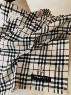 バーバリー男女兼用ホースマーク刺繍＆定番ノバチェック柄ミニスカーフ大判ハンカチ②