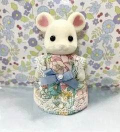 シルバニア　お母さん　服【水色ウエストリボンの花柄ワンピース】