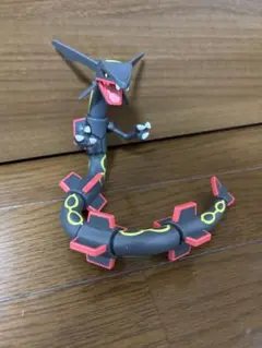 黒いレックウザプラモデル　伝説のポケモン