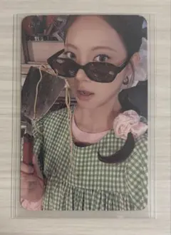 ルセラフィム ウンチェ spaghetti トレカ