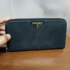 PRADA　長財布　ブラック　ラウンドファスナー　キルティング　革