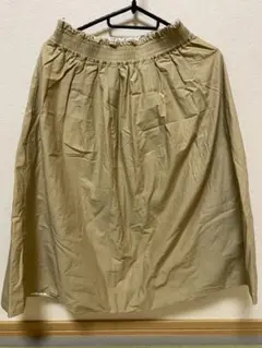 リバーシブルスカート　アース　ベージュと白