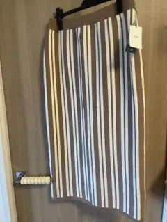 スリードッツ スカート