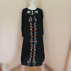 ZARA 刺繍入り エンブロイダリー とても素敵ロングブラック ワンピース