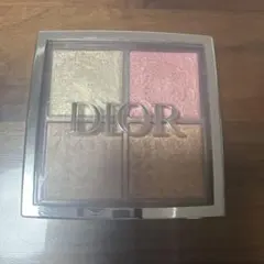Dior バックステージ フェイスグロウ マキシマイザー 004