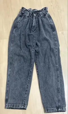 グレー ハイウエスト デニムパンツ