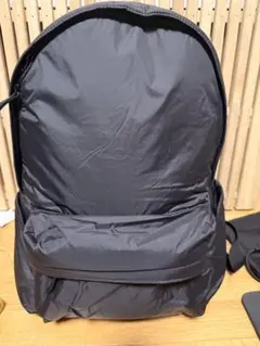 新品同様美品★肩の負担を軽くする　撥水中わた入りリュックサック ブラック