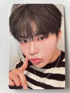 ZB1 ゴヌク　zerose封入トレカ