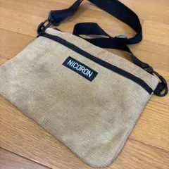 nicoron ポシェット　キャメル　斜め掛け　バッグ　ベージュのサムネイル