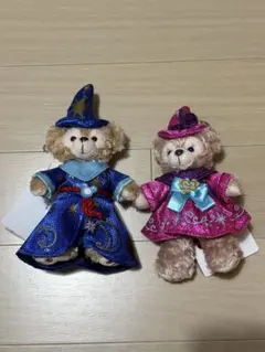 ダッフィーシェリーメイ　ビーマジカル　ぬいぐるみバッジ