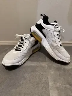 Jordan MAX 200 ホワイト/ブラック/イエロー