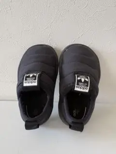 adidas ブラック スリッポンシューズ