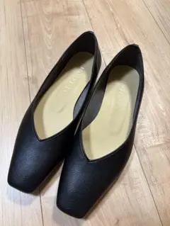 【美品】ルタロン　スクエアVカットフラット　ブラック　24cmのサムネイル
