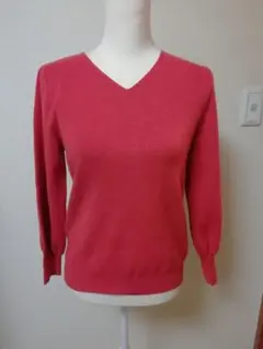 a.V.V 　ブイネックニット！！