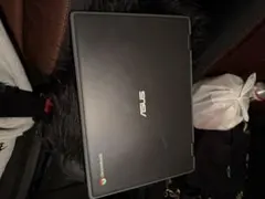 ASUS Chromebook 本体のサムネイル