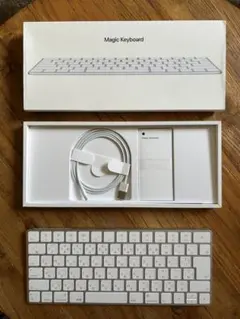 【新品アウトレット】未使用 APPLE MAGIC KEYBOARD（有線接続） Apple Magic Keyboardを有線接続で使う【#1966】｜村守隆史